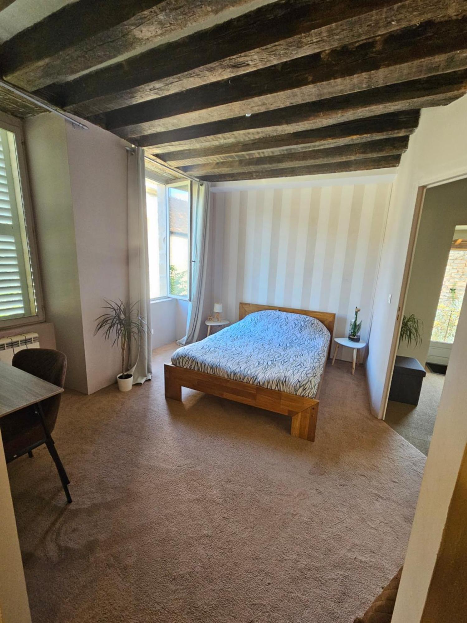 Chambre Avec Salle De Bain Hotel Donzy Екстериор снимка
